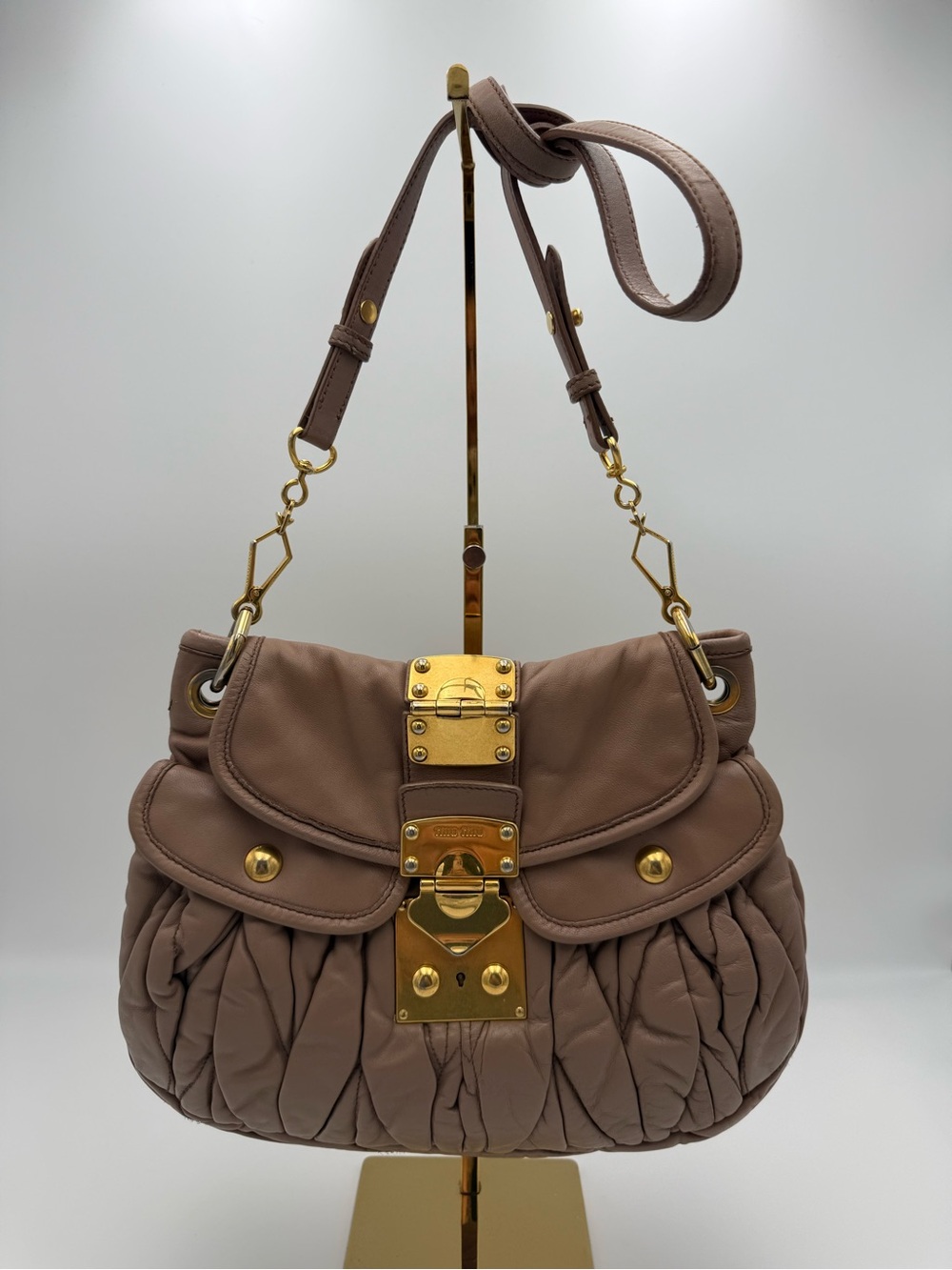 ⭐️⭐️⭐️AUTHENTIC⭐️⭐️⭐️Miu Miu Matelassé Nappa Leather Coffer Flap Shoulder Bag